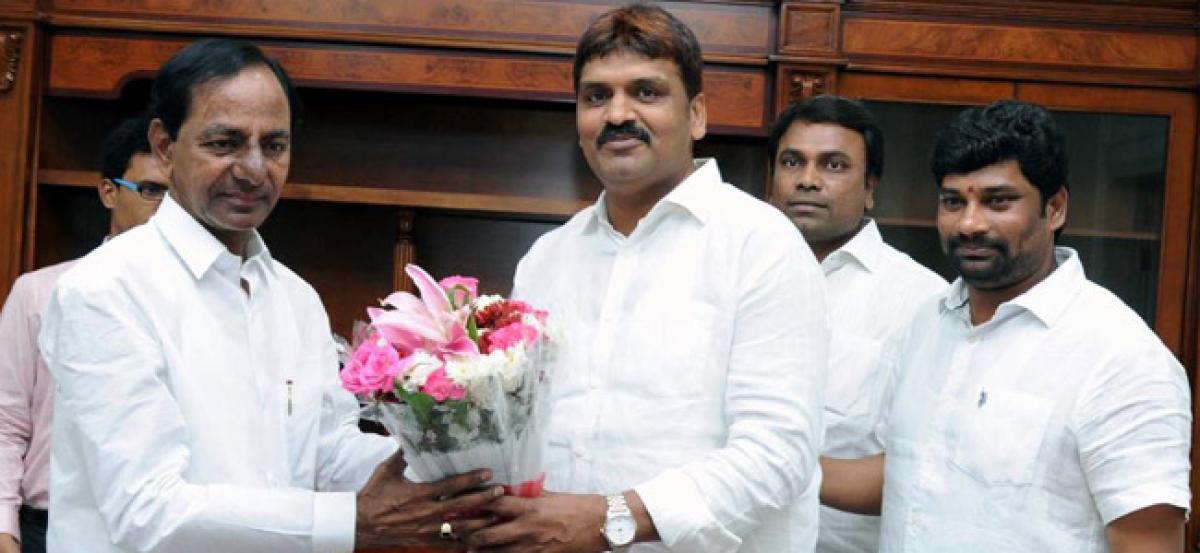 Mayor thanks KCR for windfall