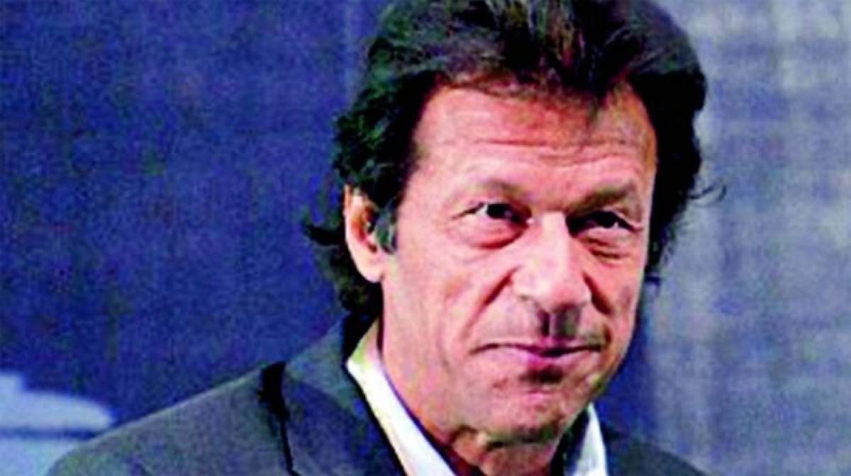 Imran Khan threatens protests against Sharif over Panama Papers