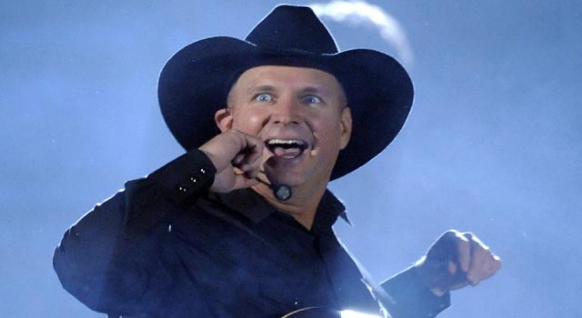 Garth Brooks teases new live album