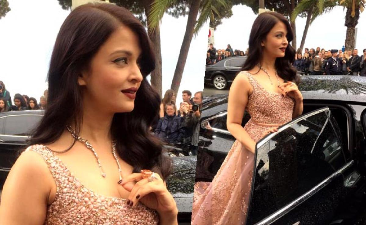 Check out gorgeous Aishwarya Rai Bachchan at Cannes 2016