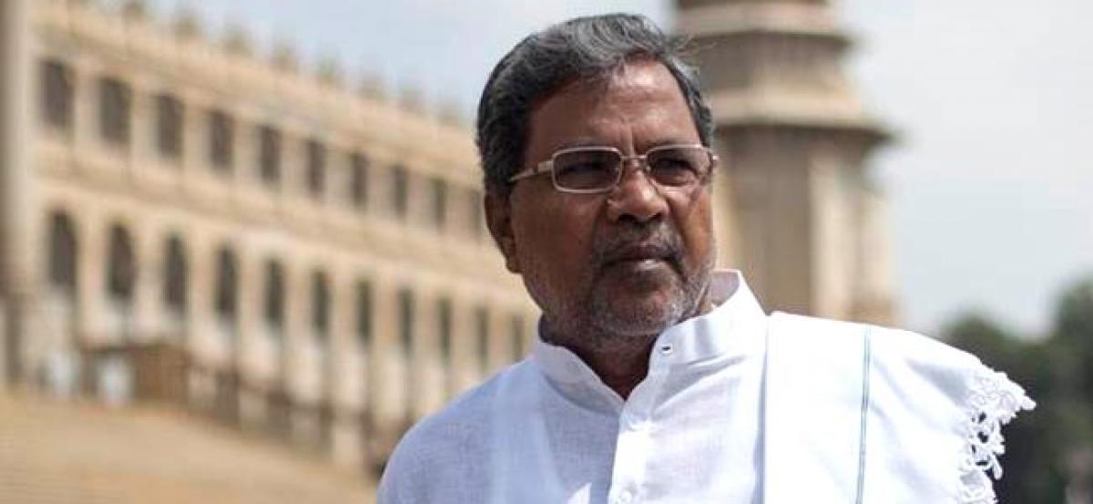 Why should I remove red beacon before May 1, asks Karnataka CM Siddaramaiah