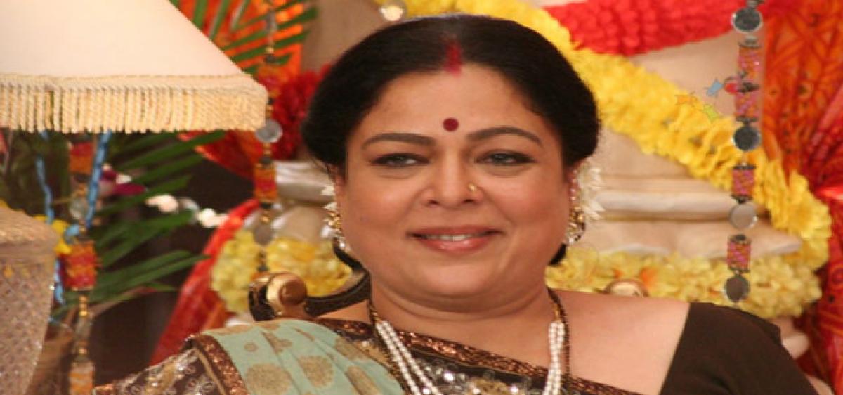 Veteran actress Reema Lagoo dies of cardiac arrest