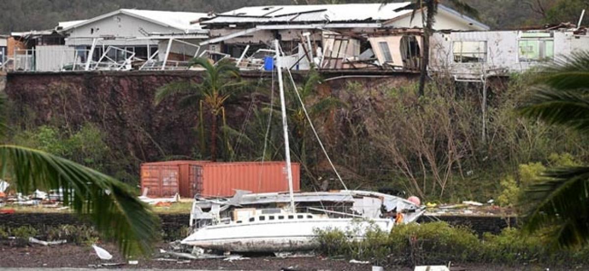 Cyclone Debbie: Army assesses damage after storm absolutely smashes north Australia