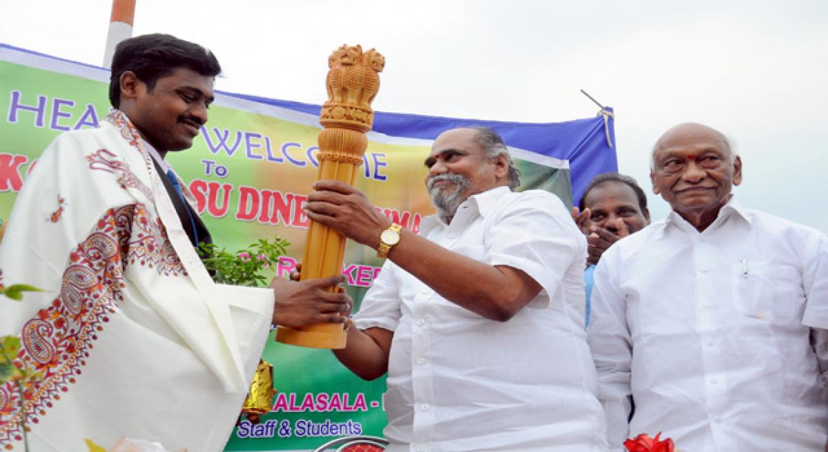 Dinesh Kumar felicitated for Civils results