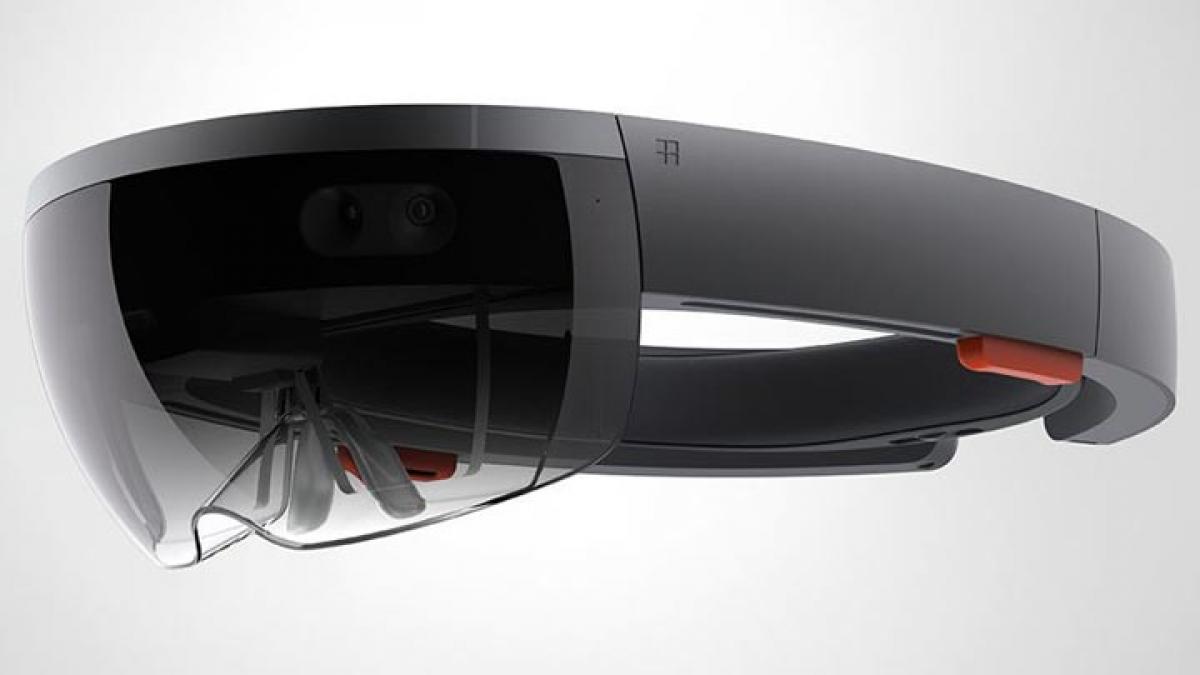 Microsofts HoloLens has edge over Google Glass