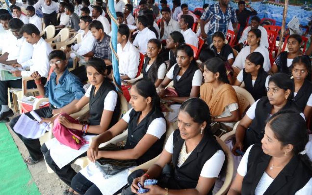 Telugu students in Tamilnadu protest over compulsory language in schools