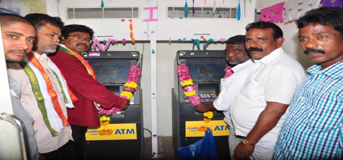 Cong mocks note ban, pays tributes to defunct ATM centres