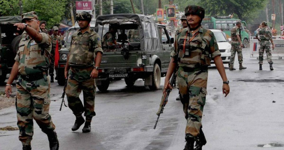 Pakistan army fires at Indian positions in Poonch