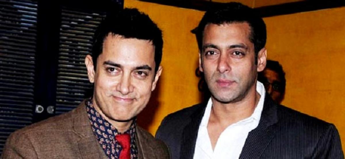 Andaz Apna Apna sequel on cards for Aamir, Salman?