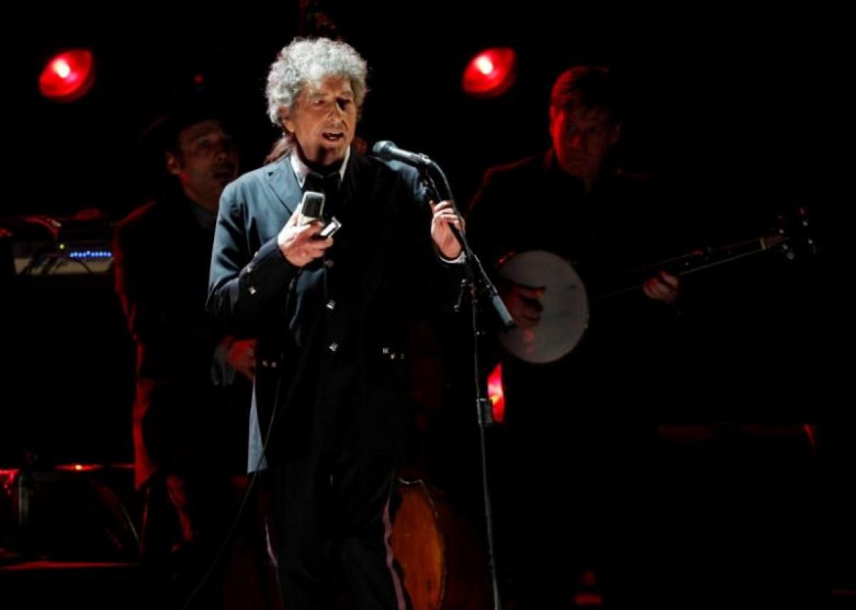 Bob Dylan accused of borrowing some of Nobel lecture from study guide