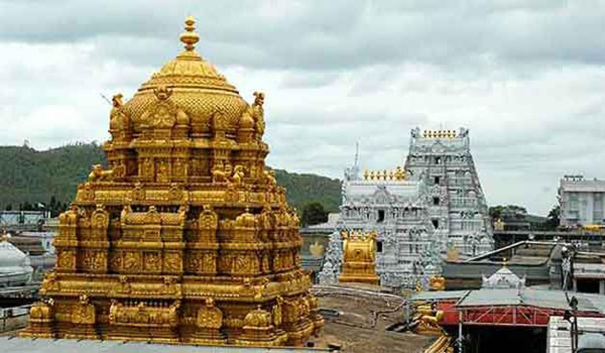 Weekend witnesses heavy rush of devotees at Tirumala