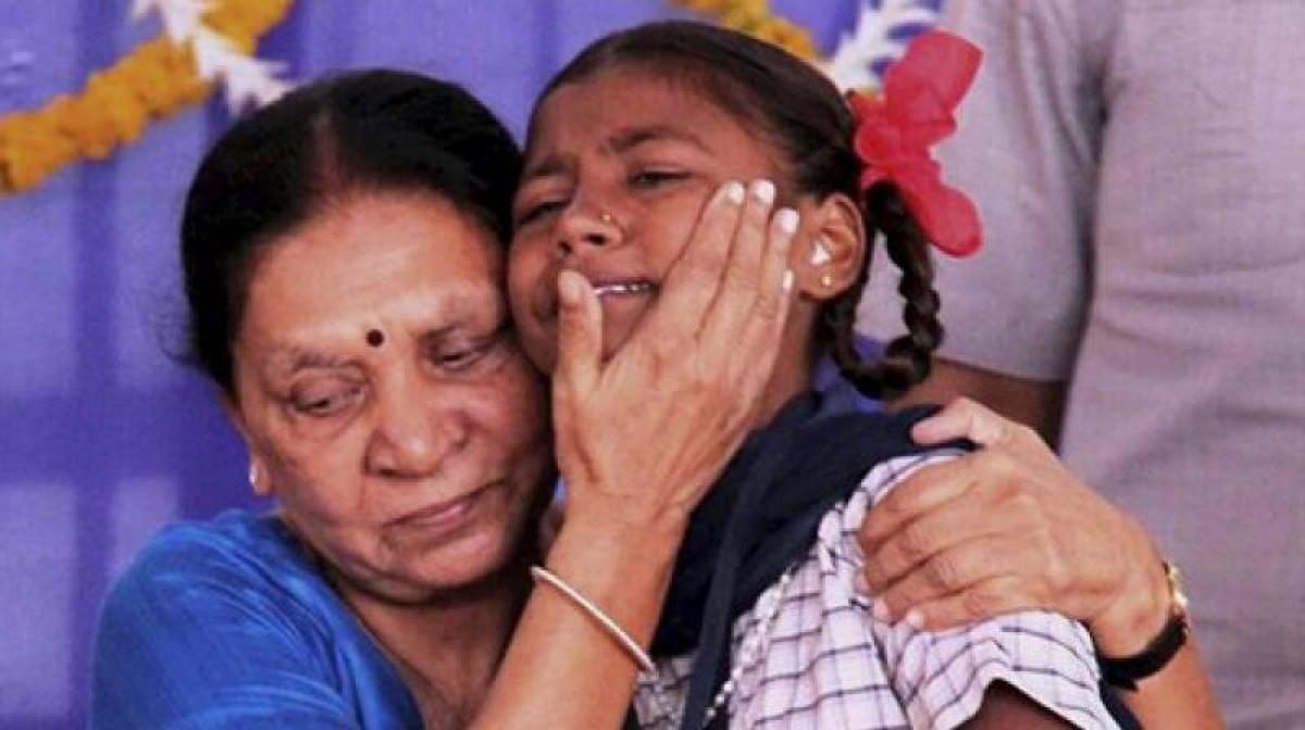 Anandiben Patel breaks down as young girl speaks on female foeticide