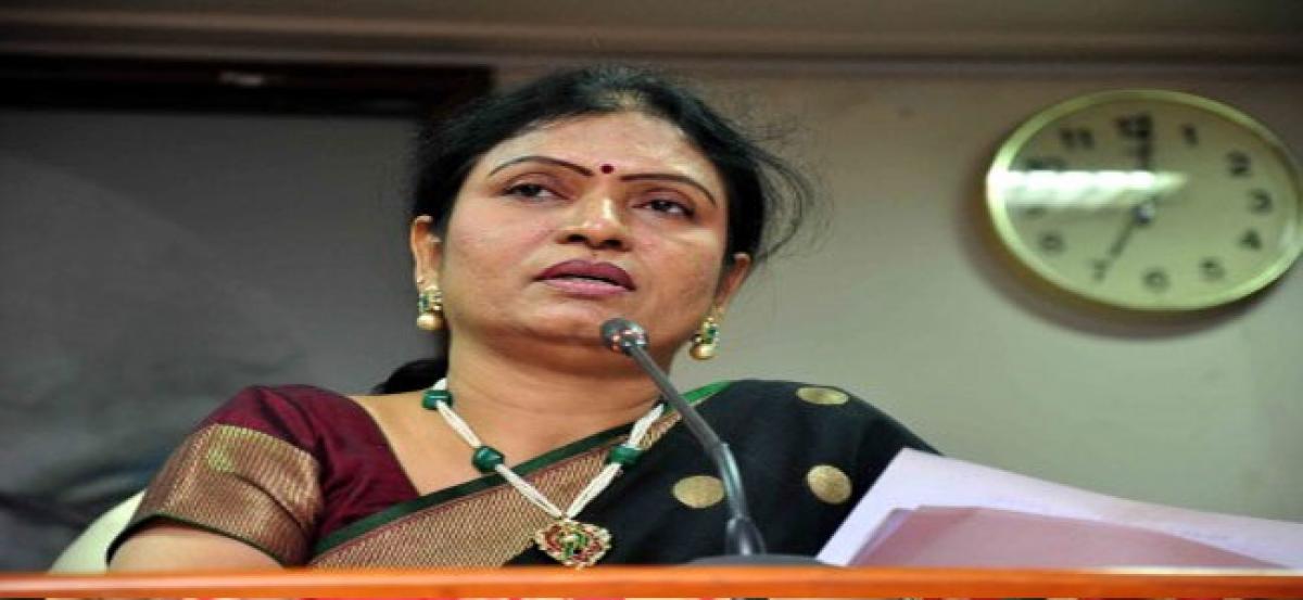 Aruna seeks GST exemption on handloom