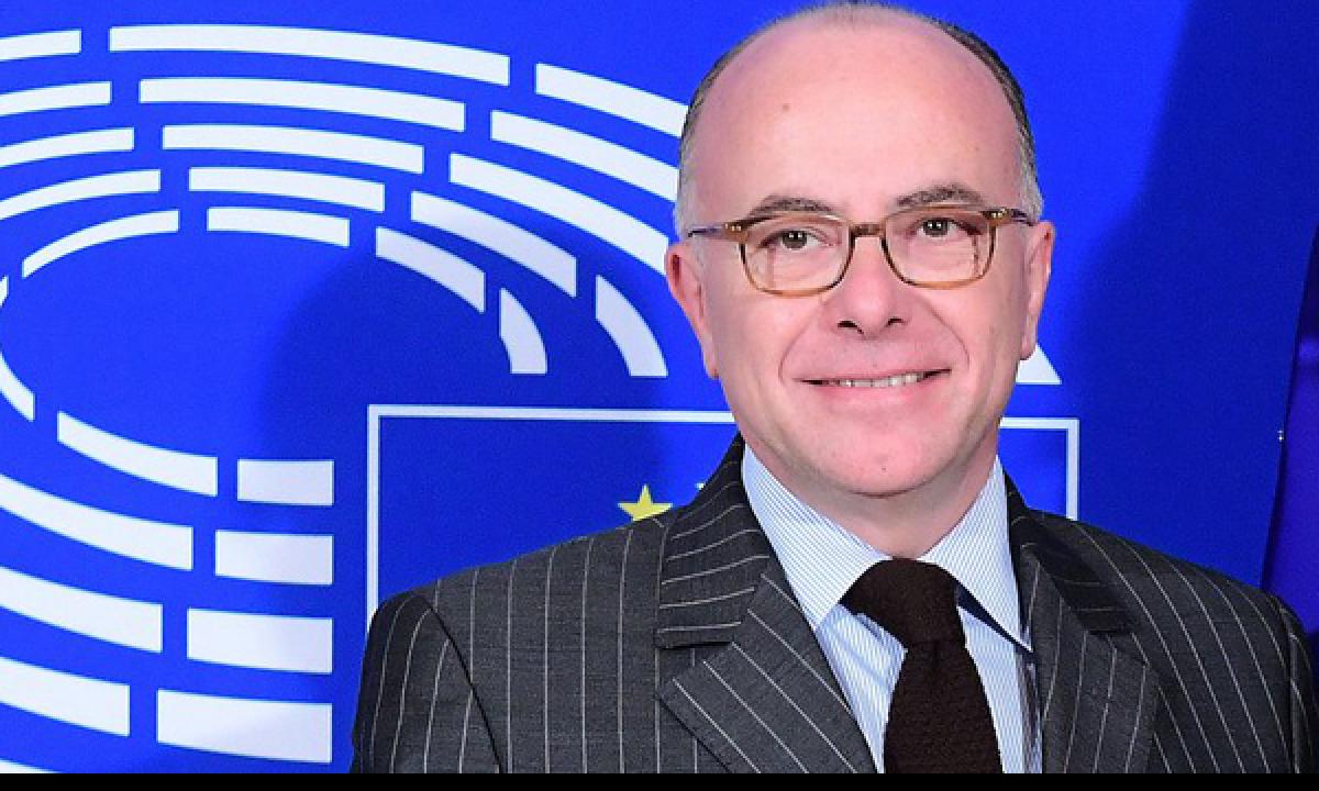 Bernard Cazeneuve will replace Manuel Valls as the new French Prime Minister