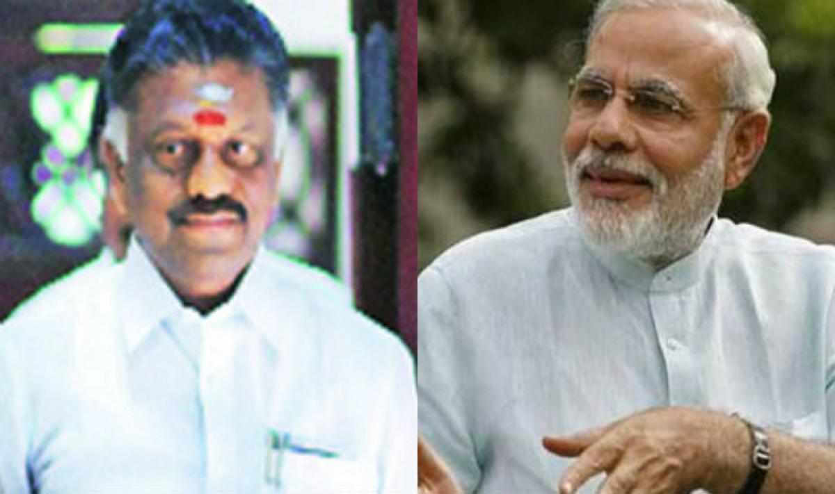 Panneerselvam writes to PM Modi after Lanka arrests 10 fishermen