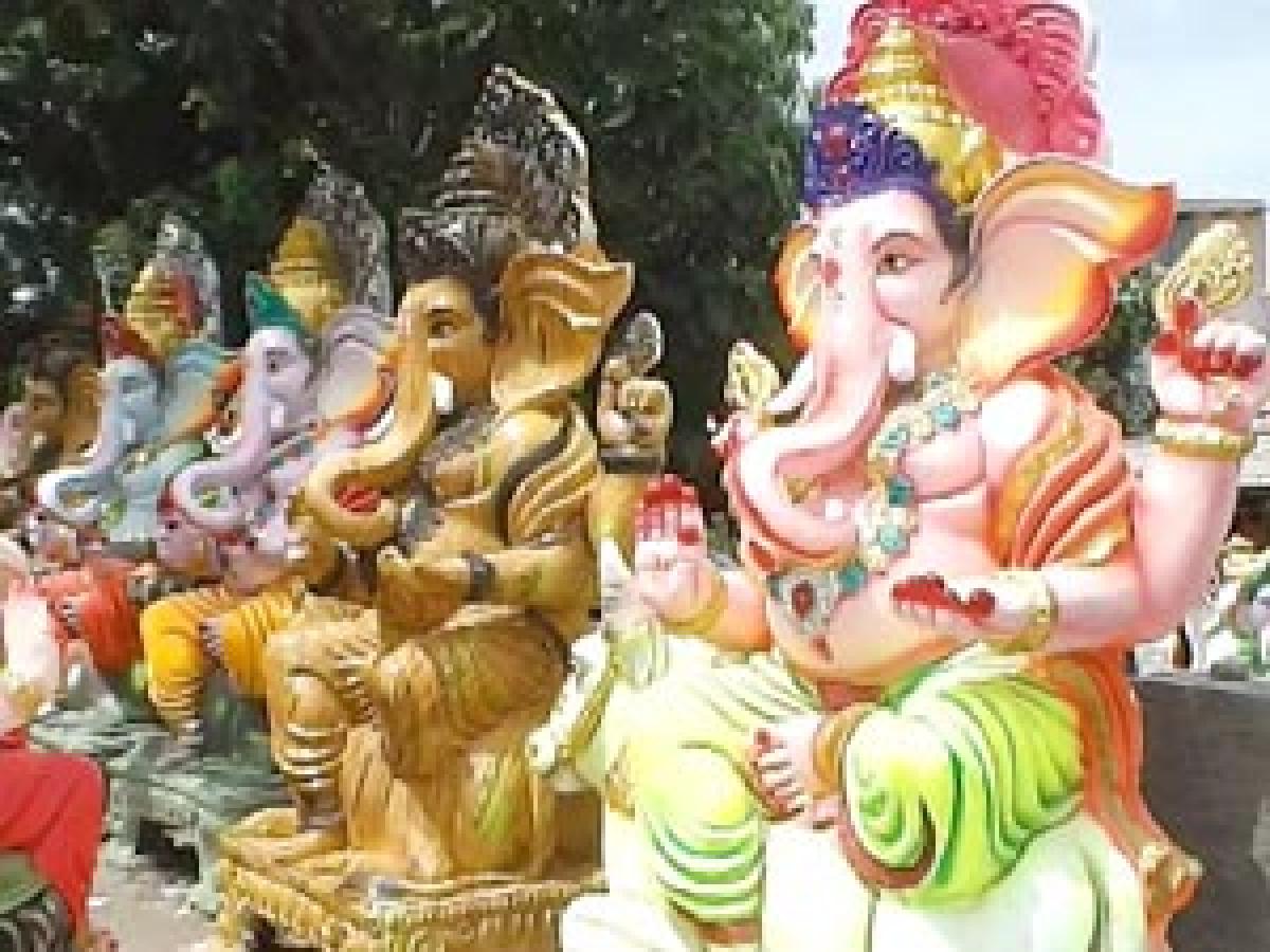 Plaster of Paris Ganesh idols continue to flood market