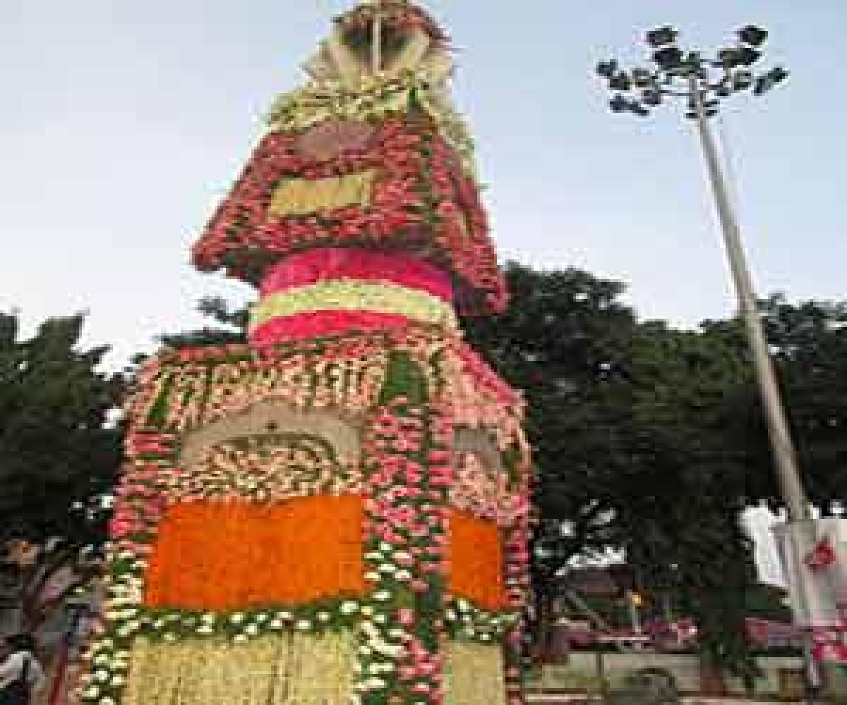 Telangana martyrs memorial okayed