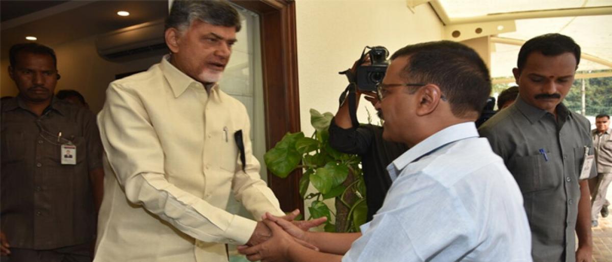 Kejriwal vows to support AP cause in Parliament