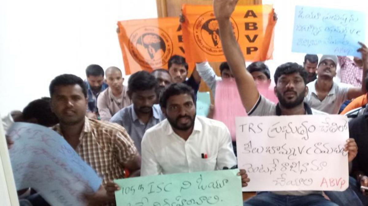 ABVP stages protest