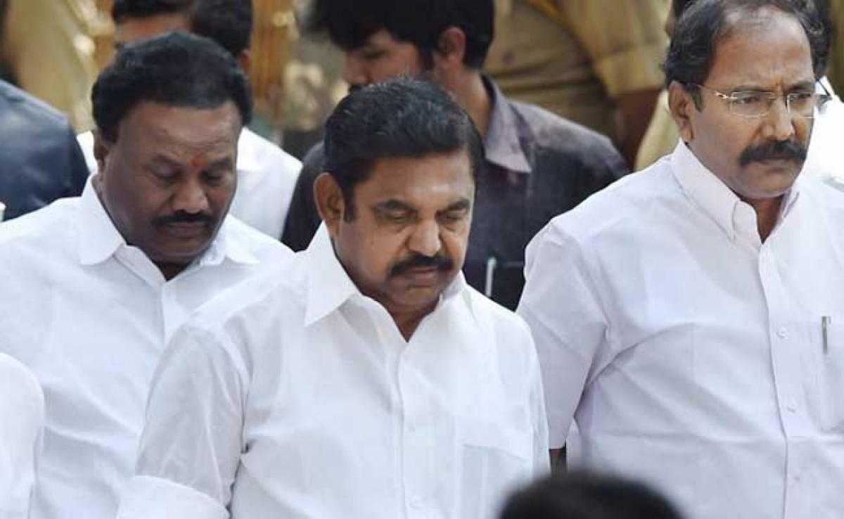 Sidelined AIADMK Leader Dinakaran Removes Chief Minister Palaniswami From Party Post