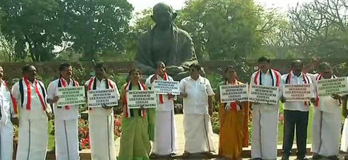 AIADMK protests demanding formation of CMB