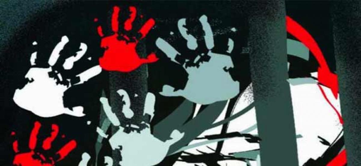 Lab technician arrested for molesting 42-yr-old patient