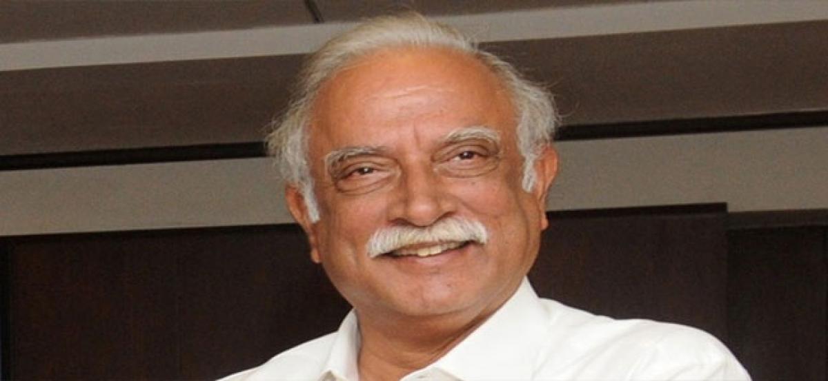 YSRCP MPs resignation, a drama: Ashok Gajapathi Raju