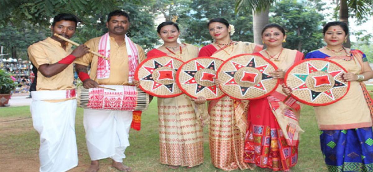 Assam traditional dress.pdf