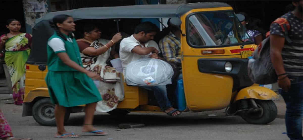 Autos carry extra passengers illegally to make fast bucks