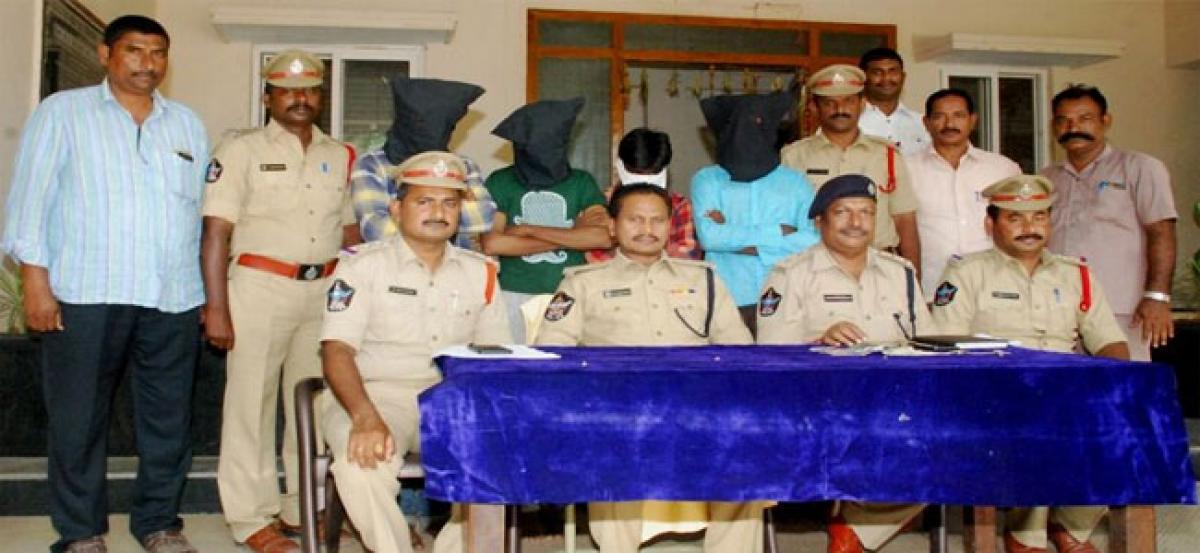 4 auto drivers held, property worth Rs 2.25 lakh recovered