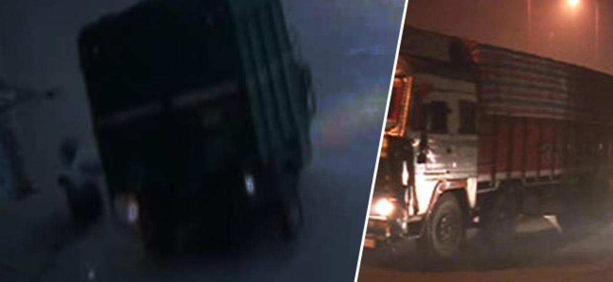 One dies as tempo rams truck in Delhi