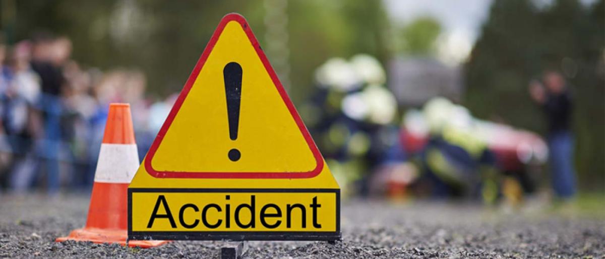 One student killed, 20 injured after bus collides with truck in Bihar