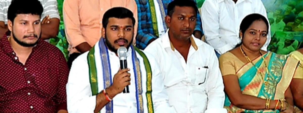 Job revolution possible with YS Jagan: Konda Rajeev Gandhi