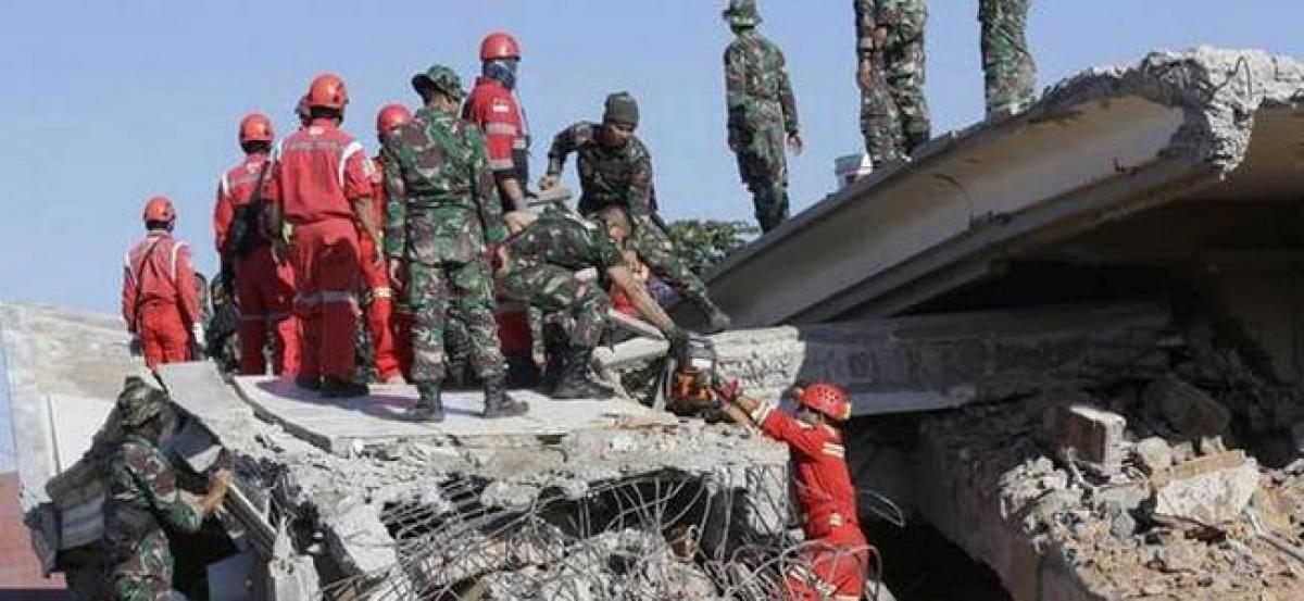 Indonesia quake deaths top 130, aid effort intensifies