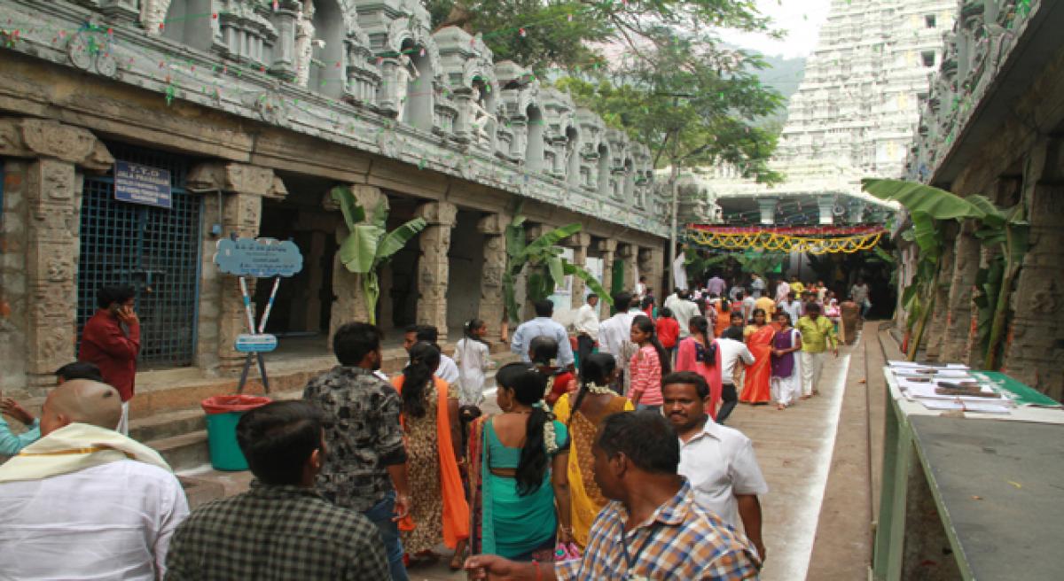 Over 50,000 have Srivari darshan in Tirumala