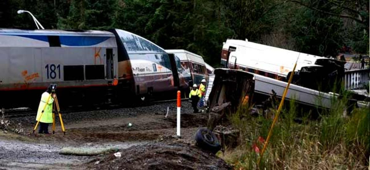 At least 6 dead in Amtrak train derailment near Seattle