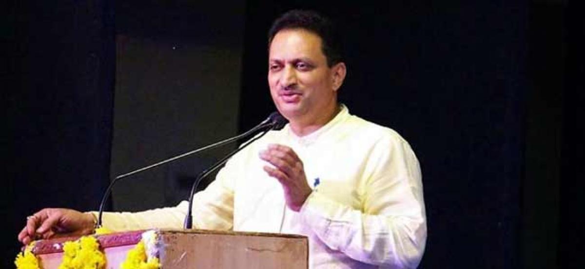 After Rahul Gandhis temple run in Karnataka, Union Minister Anant Kumar Hegde calls him a Khota Hindutvawadi