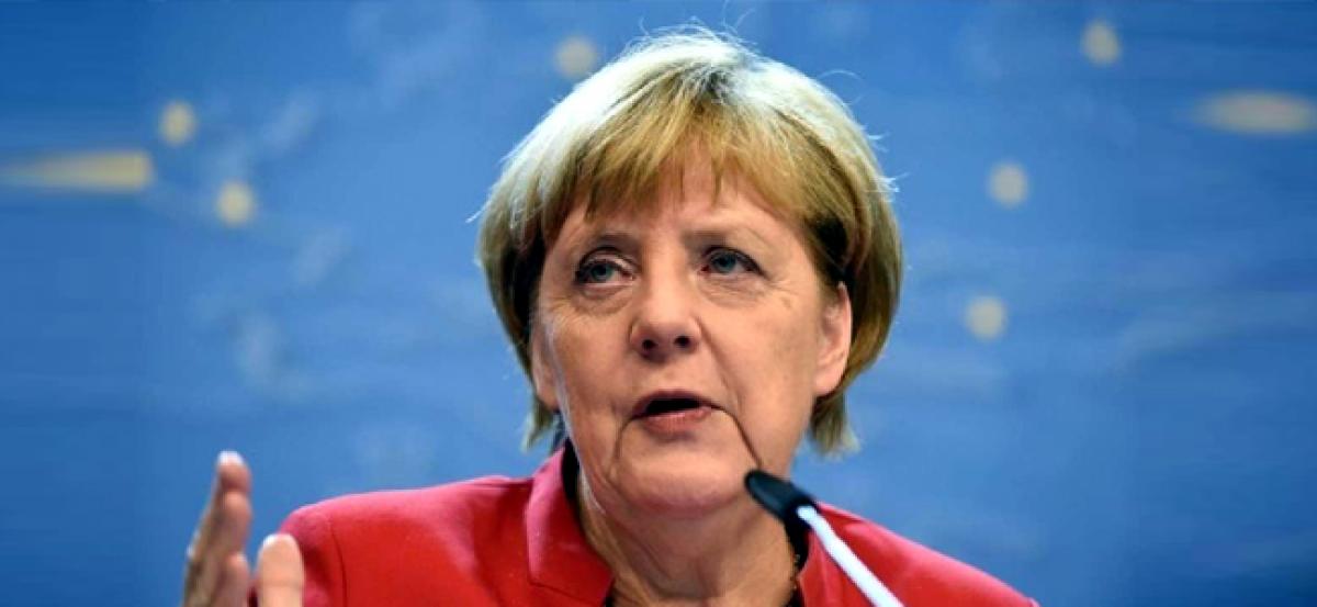 Angela Merkel, rebel minister agree migrant deal to avert govt crisis