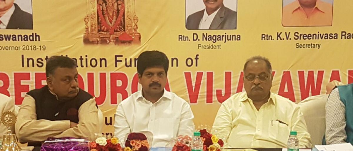Rotary Club of Vijayawada donates for Anna Canteen
