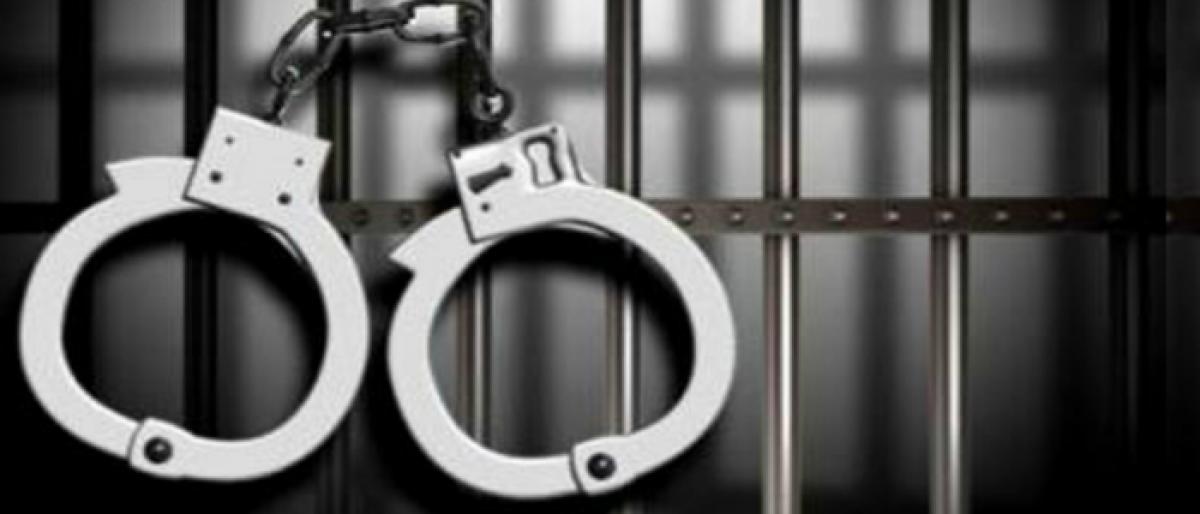 Police foil loot bid in Greater Noida, 2 arrested