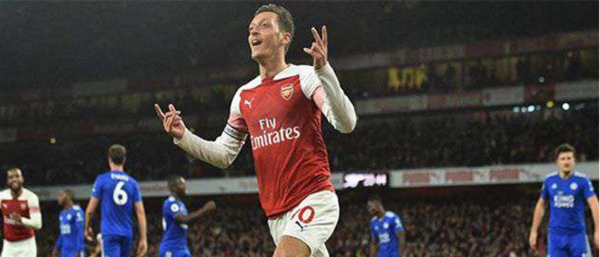 Arsenal come from behind to beat Leicester City 3-1