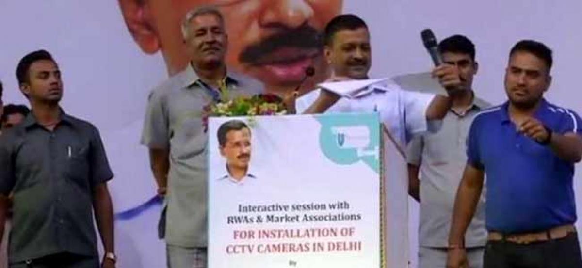 Arvind Kejriwal tears L-Gs report, says no license needed for CCTV installation
