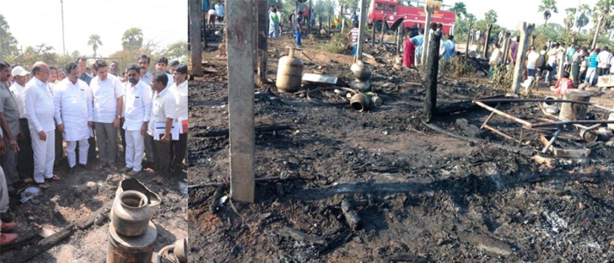 134 rendered homeless in fire at Konthamuru in Rajahmundry