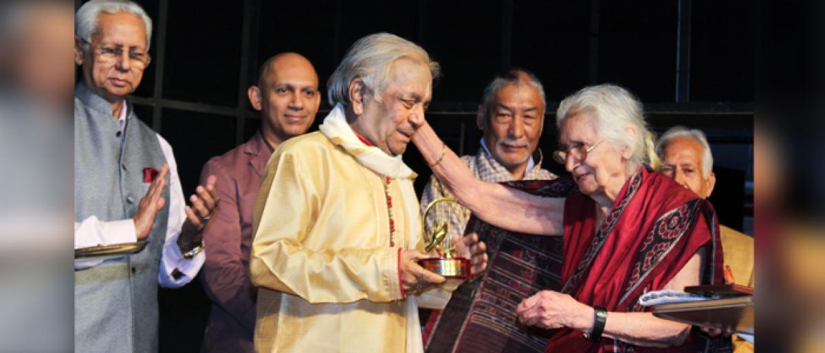 Lifetime award to Kathak maestro Pandit Birju Maharaj