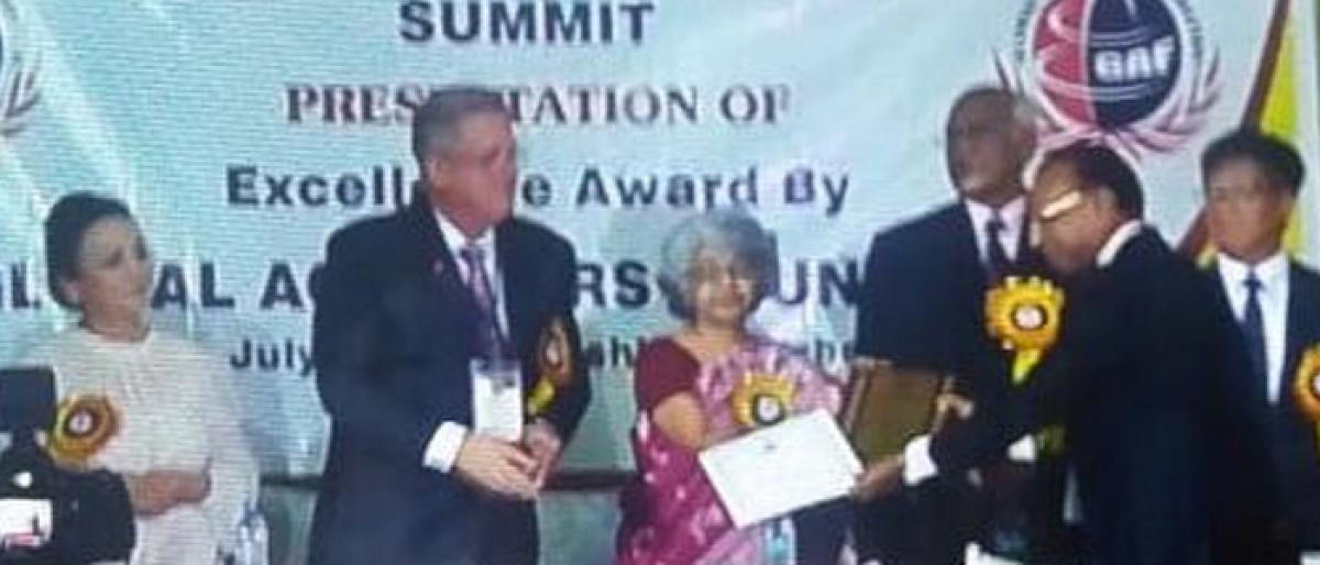 Dr Chinamilli Satyanarayana Rao receives Excellency Award