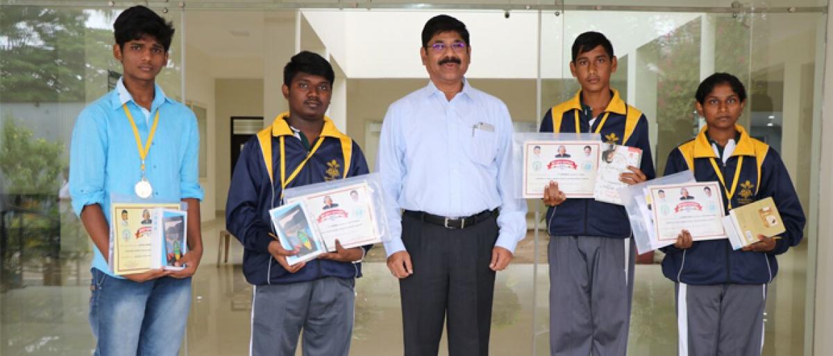 AMG students get pat for winning awards