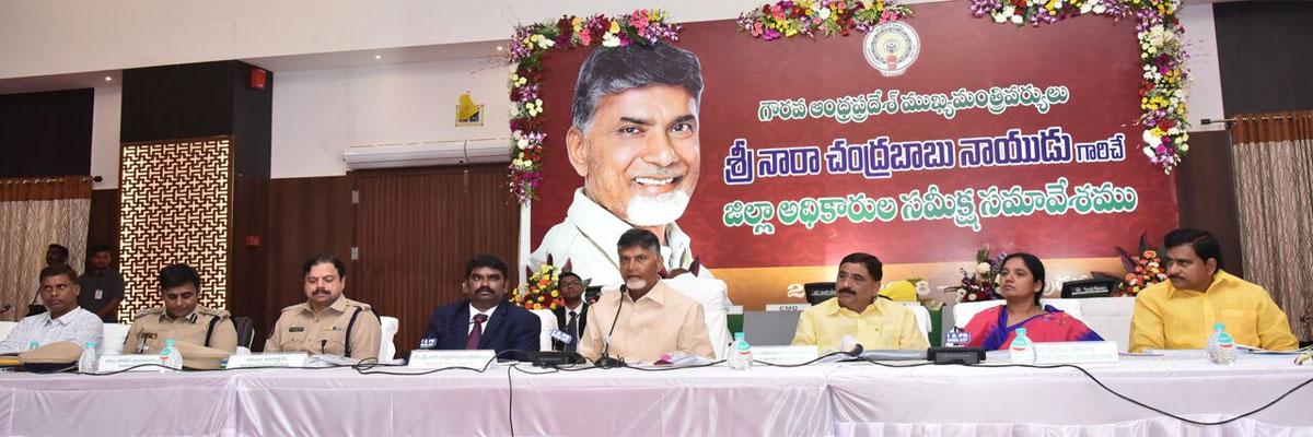 Chief Minister N Chandrababu Naidu urges Anantapur farmers to go for large-scale horticulture