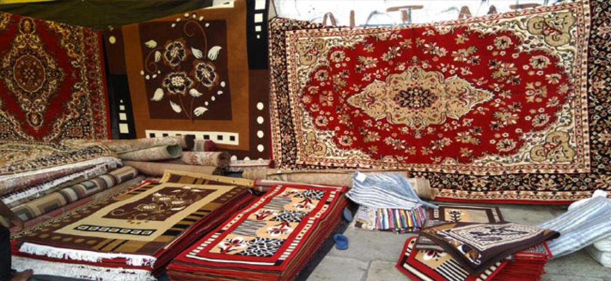Ramzan sees carpet sellers do brisk business