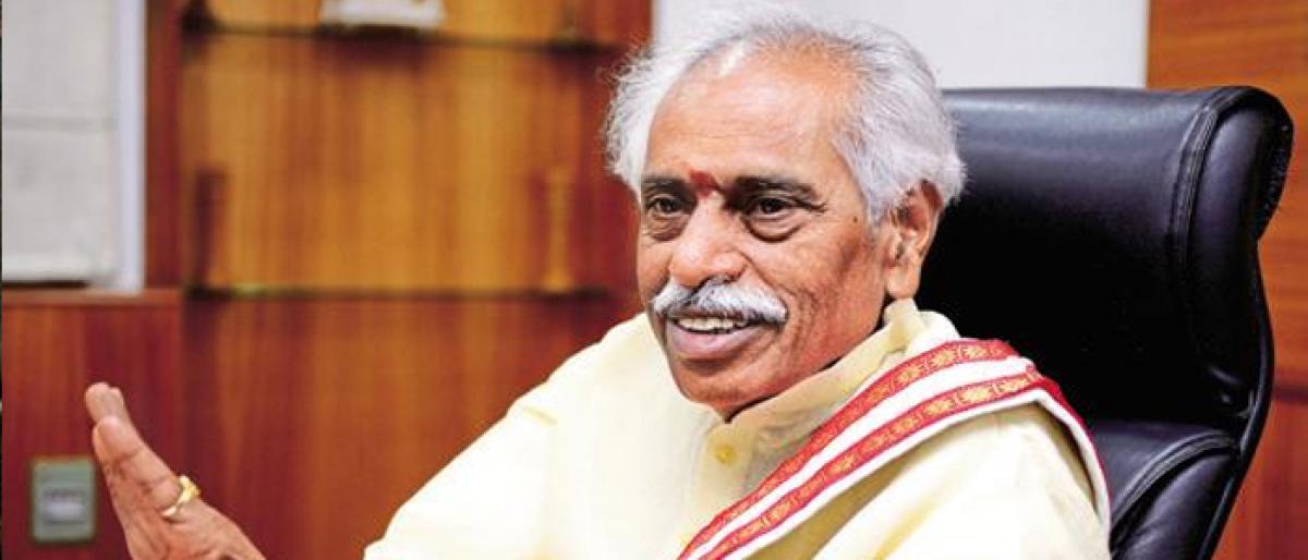 Dattatreya wants KCR to ensure ISC is held at OU