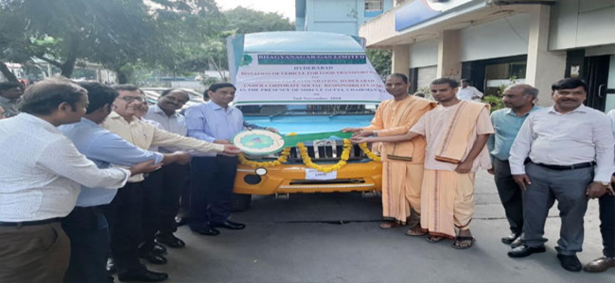 Bhagyanagar Gas Limited donates vehicle to Akshay Patra